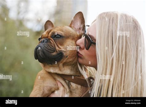 girls kissing dogs|Beautiful Young Girl Kissing her Dog with Love